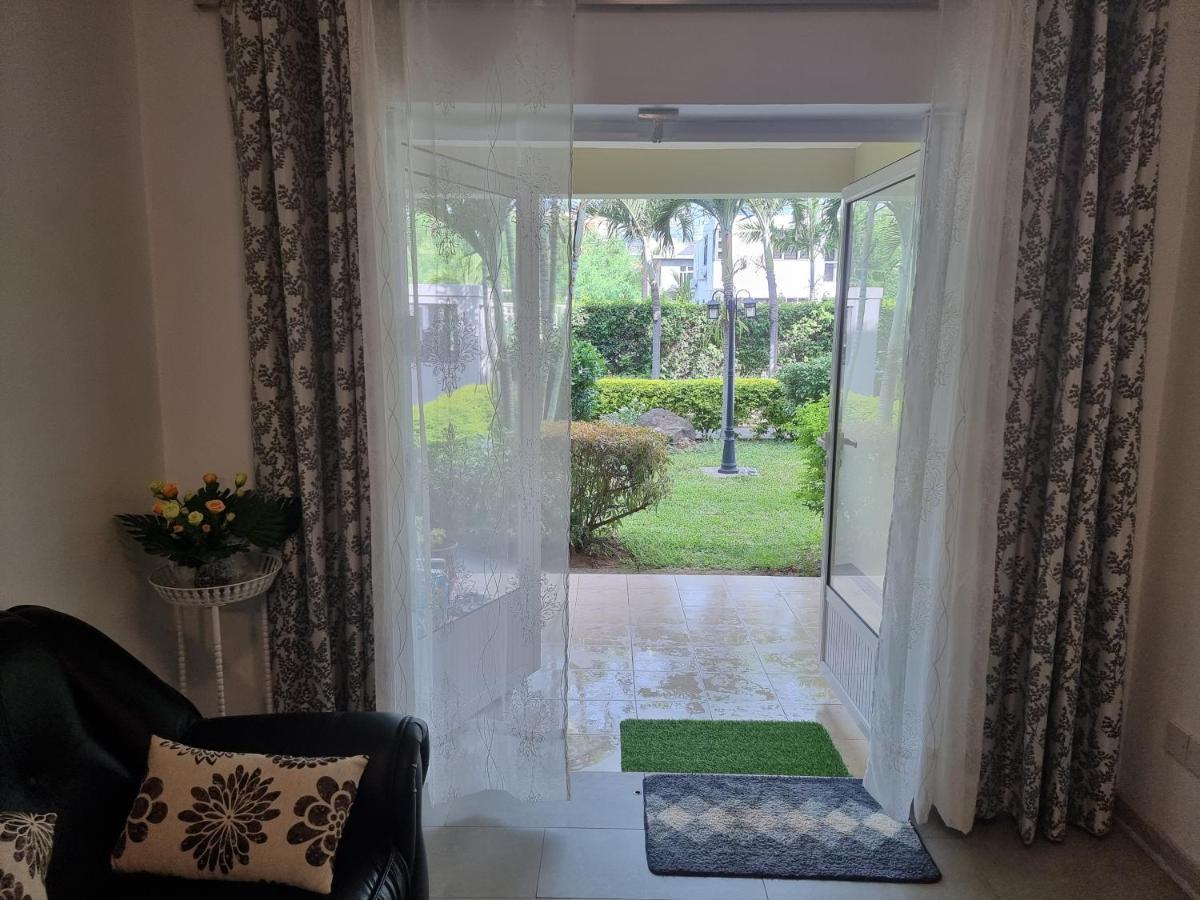 La Marquise Residences Flic en Flac Exterior photo